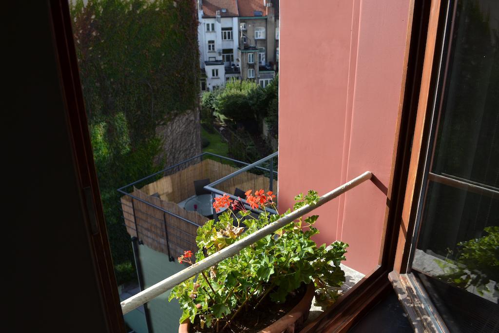Villa Des Roses Voltaire Brussels Exterior photo