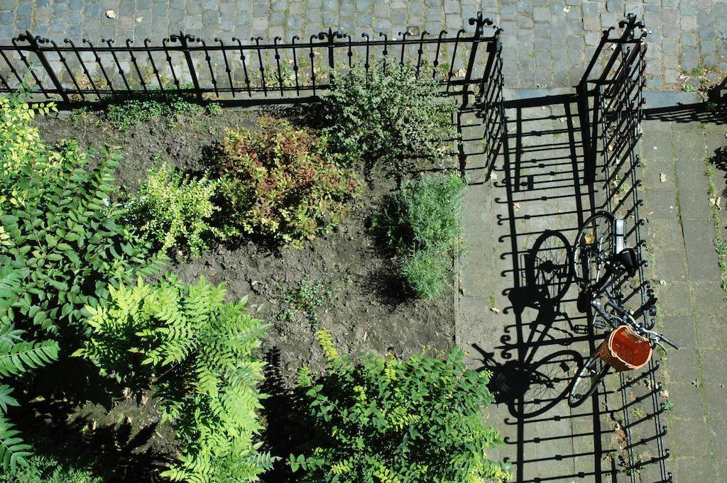Villa Des Roses Voltaire Brussels Exterior photo