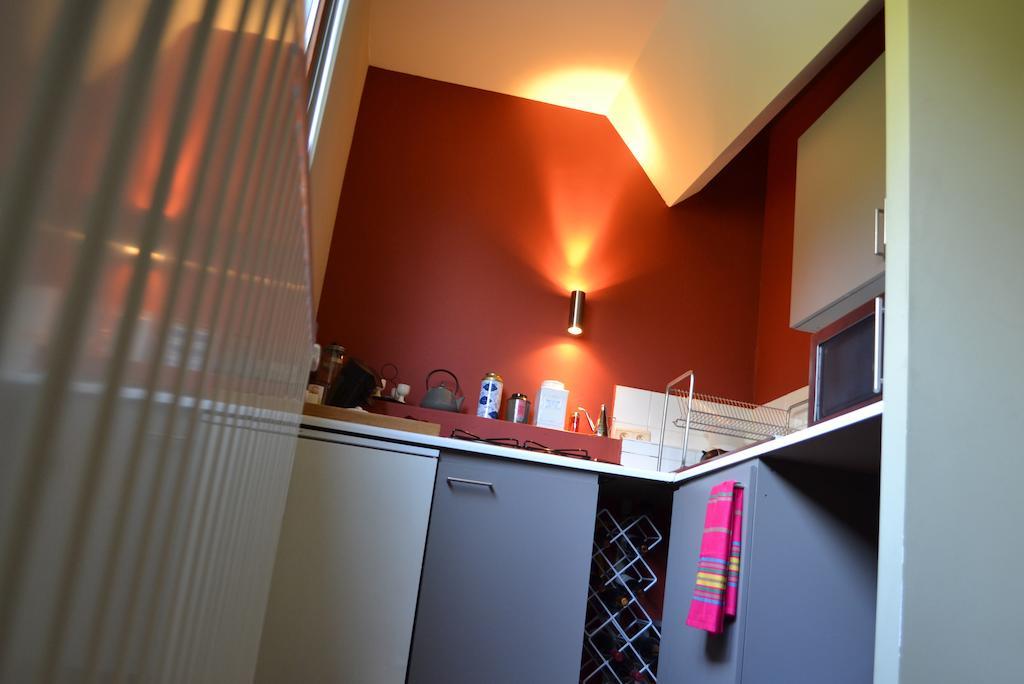 Villa Des Roses Voltaire Brussels Room photo
